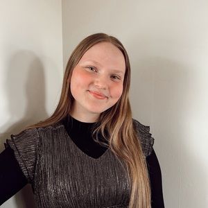 Meet your Posher, Abby